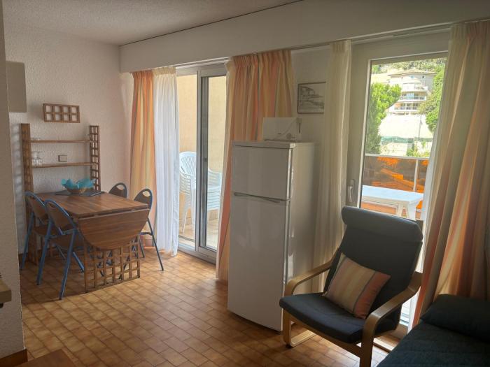 Appartement 8 personnes avec Wi-Fi, vue mer depuis le balcon - FR-1-827-2
