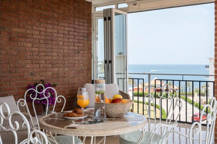La Naya Arenal Sea View