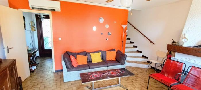 Pleasant house with garden near beaches