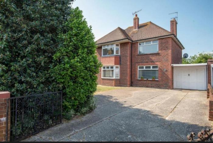 3-Bedroom Home Pet Friendly