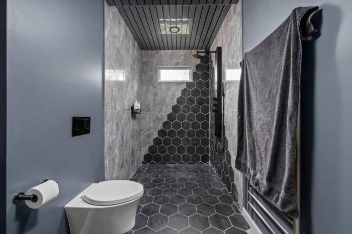 Newly remodeled 4 bedroom - Downtown