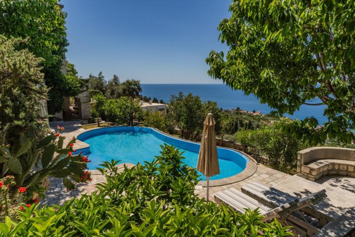 Castello deghli Aranci Eco Resort