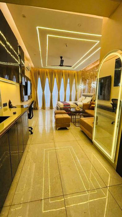 Chalo Chaley Luxury Stays