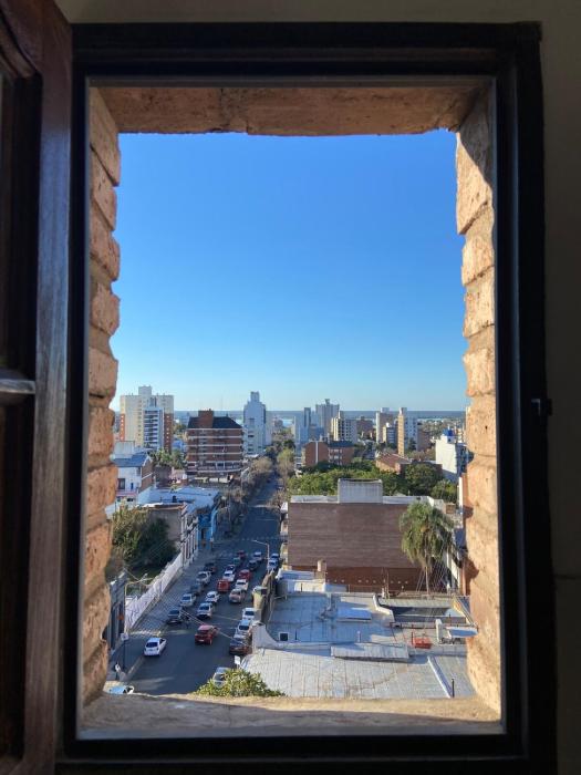 Cómodo departamento con vistas al río y la ciudad