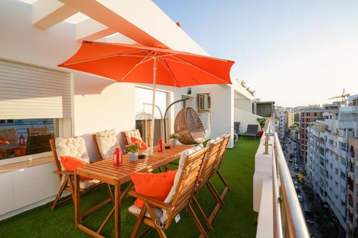 Appartement in Tanger City Center with Terasse 5 min to Tanger Marina-free Parking