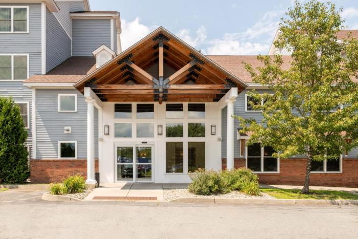 White River Inn & Suites
