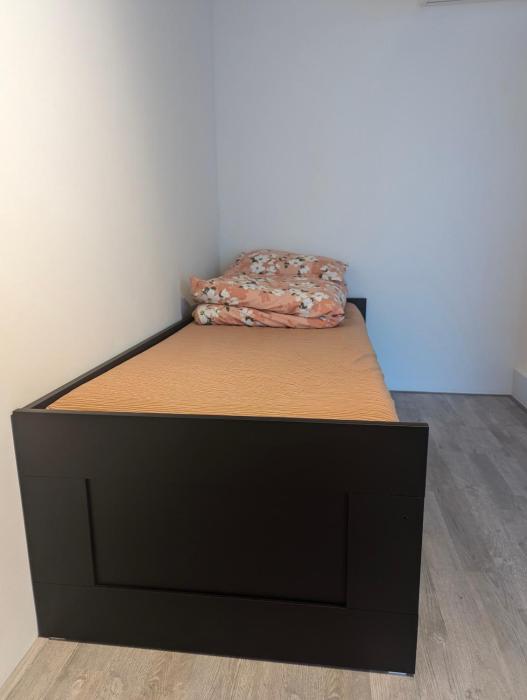 A Cozy and Nice Furnished Room in Shared Modern Apartment