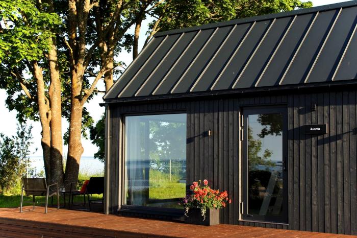 Ausma - Peaceful Seaside Design Cabin