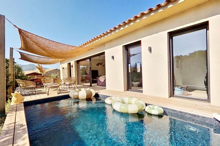 La Villa Geneviève, Maison 6 personnes avec piscine