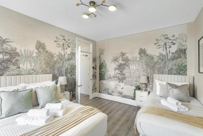 Comfort Heaven Ctr London Next Buckingham Palace