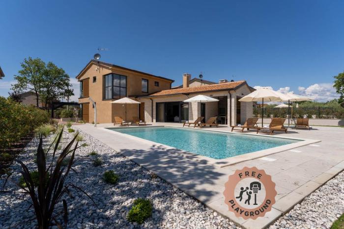 Villa Pedena - Deluxe Comfort & Style