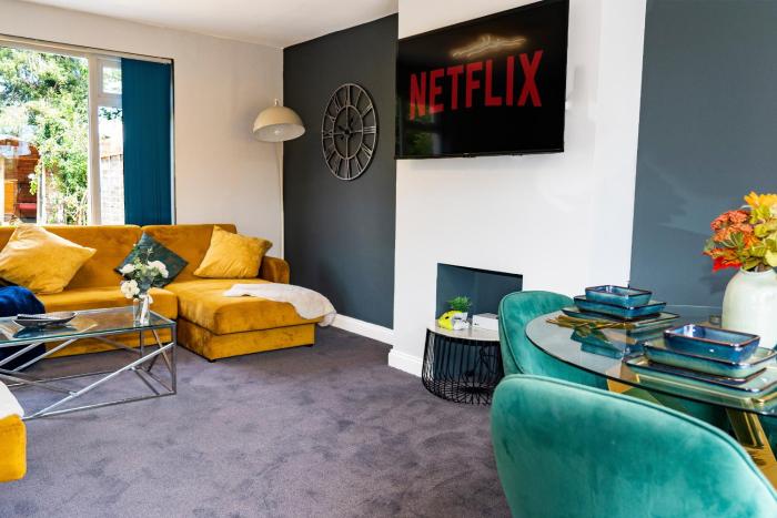 Games Room free Parking House