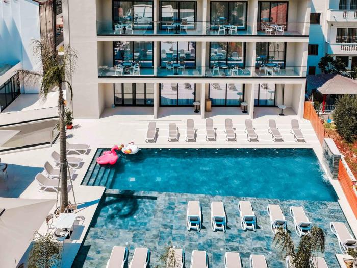 Central Park Premium Hotel