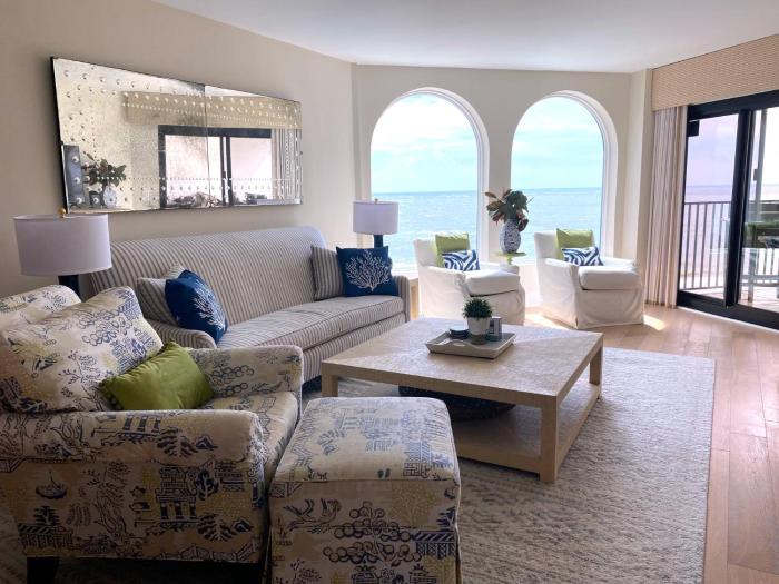 417 Seascape Villas, Beachfront! Stunning Views! Pool!