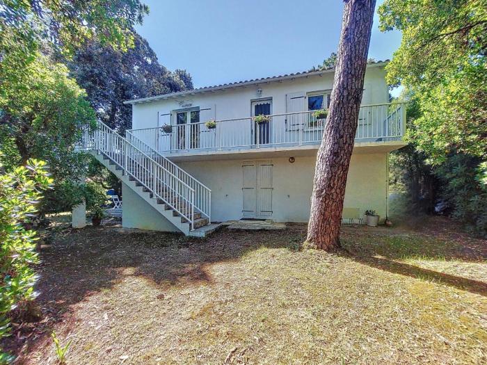 Apartment Domaine des Fées by Interhome