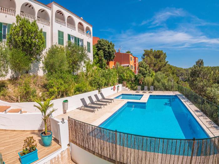 Serpentona Apartments