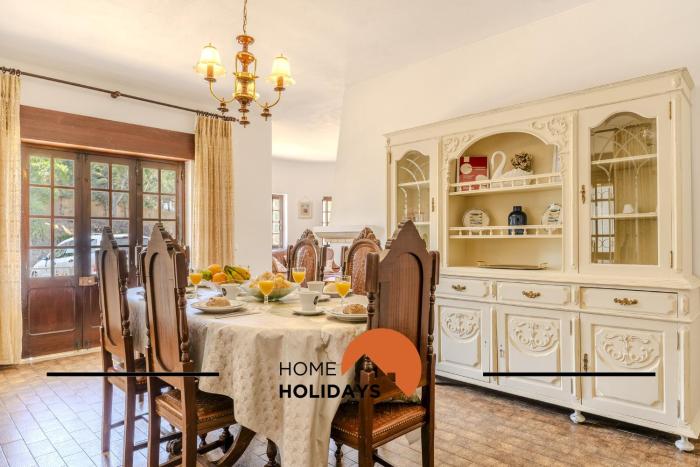 #240 Beach House - Casa da Balaia by Home Holidays