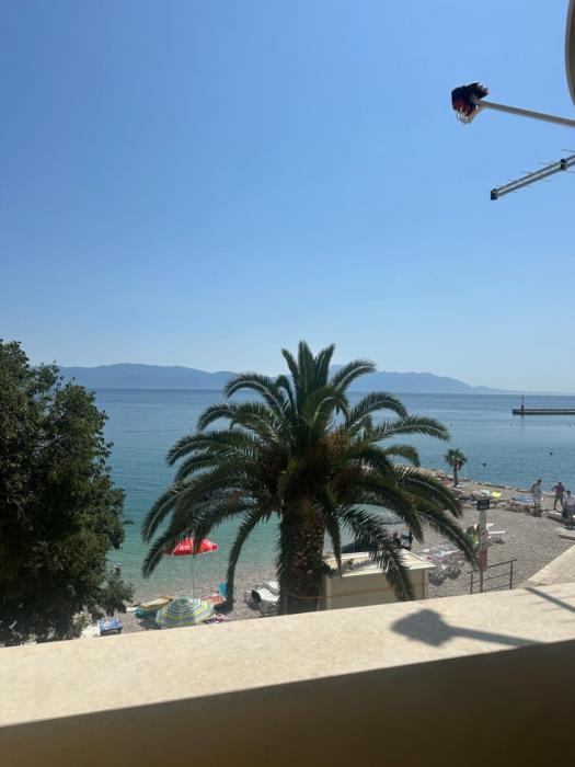 Apartment Palma- right on the beach