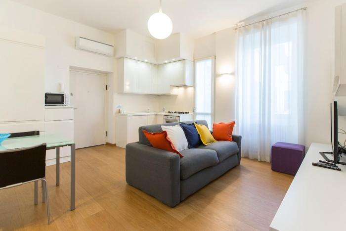 Luminoso Trilocale Centro Navigli Tortona a Milano