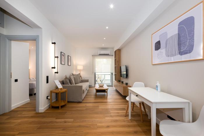 Plaka Gem - Modern, Central Flat in Prime Location