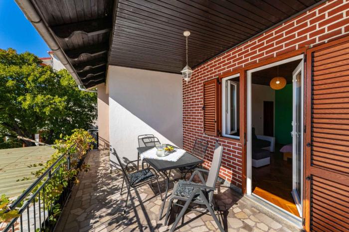 Apartment in Starigrad-Paklenica 43595