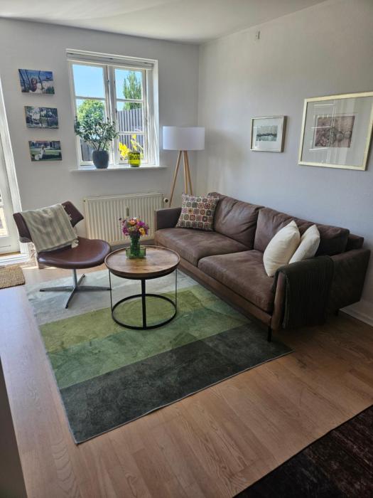 Lejlighed B med dejlig privat gårdhave på Thurø Kæledyr er IKKE gratis og skal tilføjes