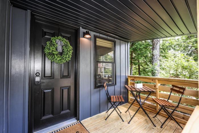 BrookHaus - Modern Cabin Stay at Harvard Brook