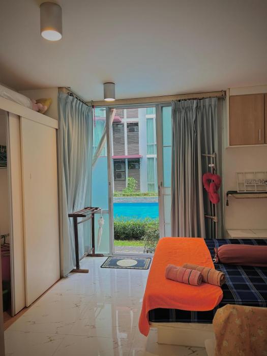 Modern Condo with Full Amenities Bangkok