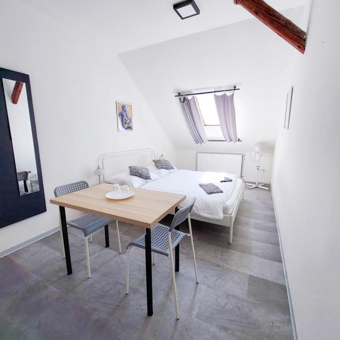 R2 Letná Rooftop Retreat Prague