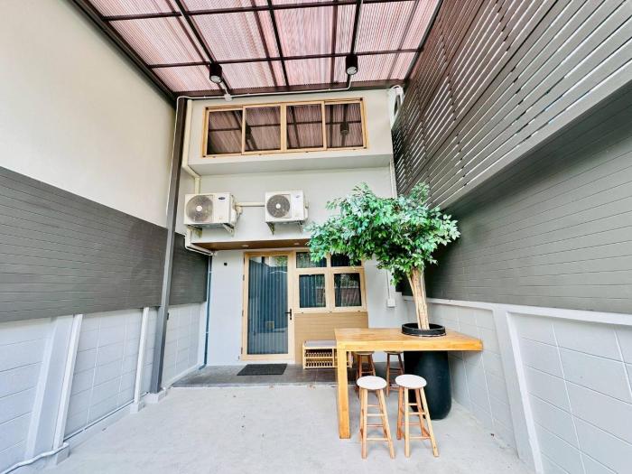 Lovely Townhome in Shopping District near BTS&MRT