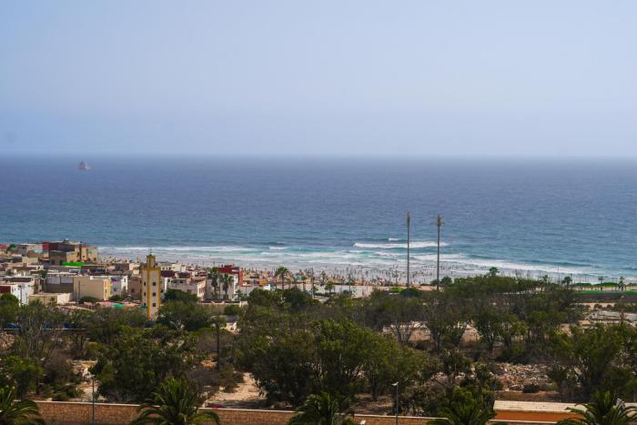 Peaceful apartment with sea views