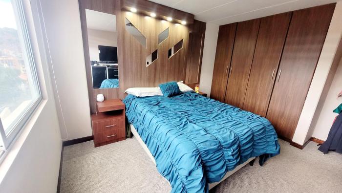 Soleado Dúplex de 2 Dormitorios en Sopocachi Cerca del Teleférico