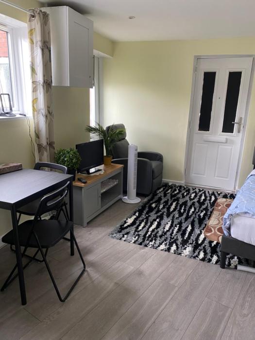 Spacious one bedroom Self Contain with toilet and bath