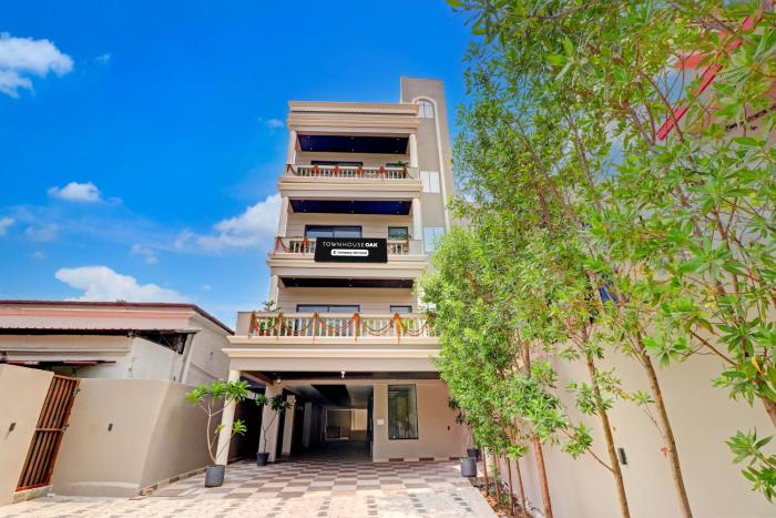 Super Townhouse Oak FRI Dehradun Formerly Hotel EL Portrait