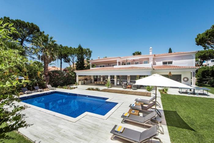 Dazzling Almancil Villa Villa Magorian 4 Bedrooms Spacious Furnished