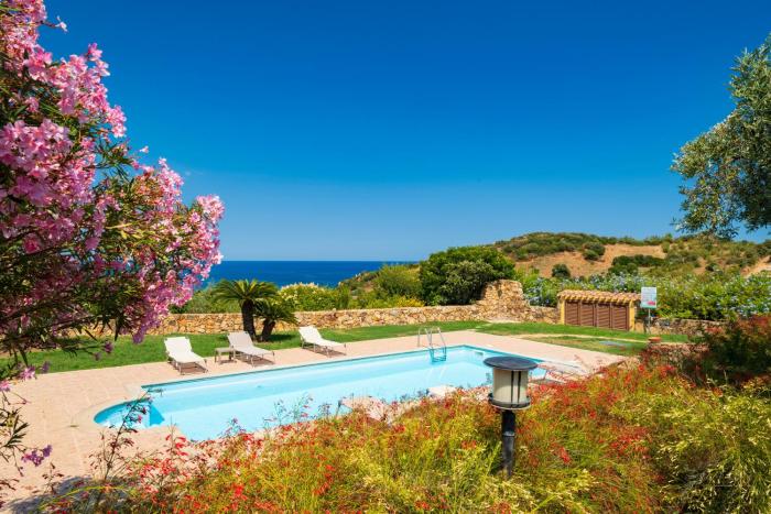 Villa Azzurra con piscina