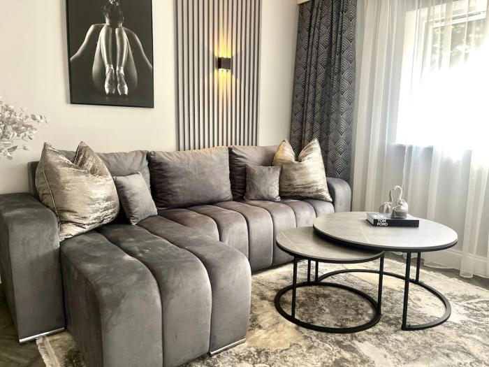 Luxury Retreat with Private Hot Tub