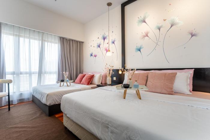 Resort Suites at Pyramid Tower by GL Staycation