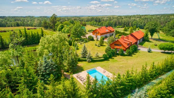 Funaberia -25 hektarowa luksusowa posiadłość z basenem, jacuzzi, sauną, boiskiem wielofunkcyjnym