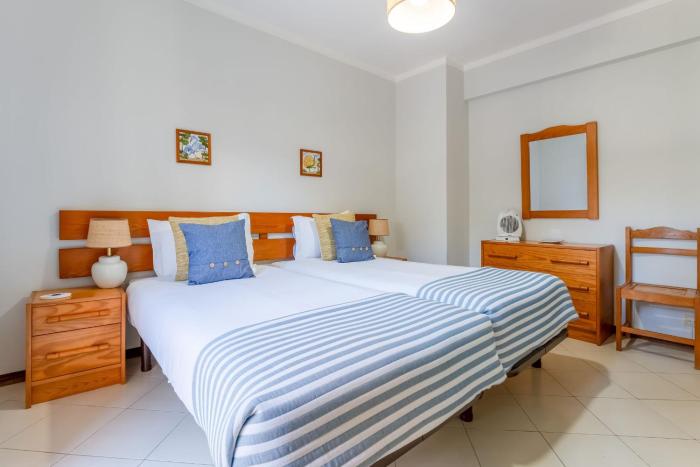 2 BDR Flat With Pool in Vilamoura by LovelyStay