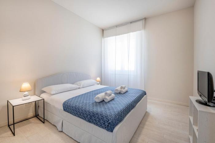 Bright and modern 2 double bedrooms Bocconi