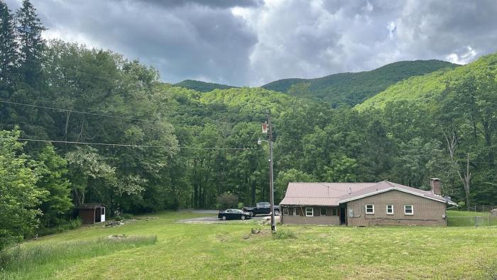 CampRV Lookout Studio Apartment Peaceful Scenic Escape