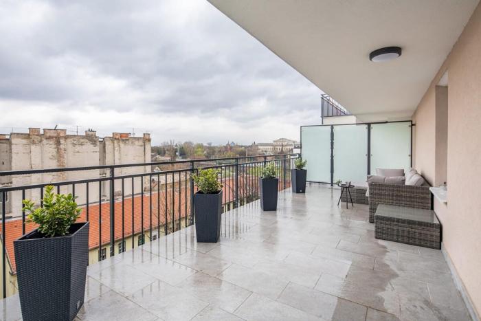 Penthouse - NEW - Modern & Quiet