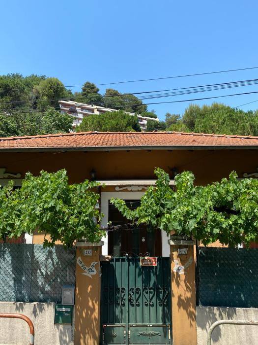 Villa Serenice - F2 au calme, climatisé, WIFI et parking gratuit