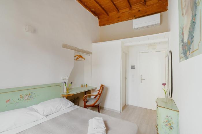 22 Duomo - Camera caratteristica