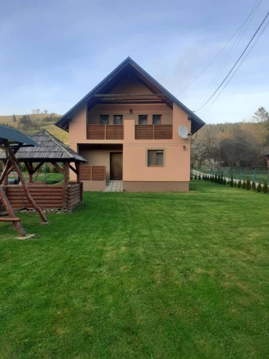 Верховинська Хата