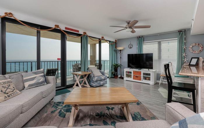 Phoenix I 1121 condo