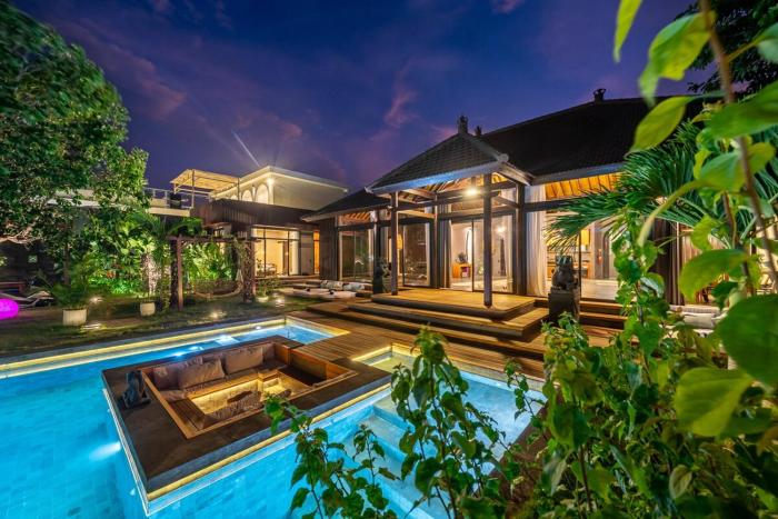 Exclusive 4BR Villa Kito - Cinema, Sauna, Yoga and Pool