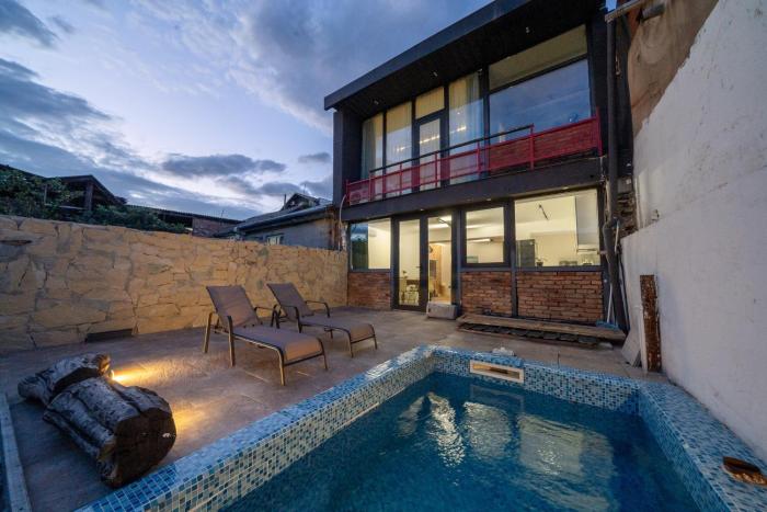 Niabi 3BDR Villa with pool