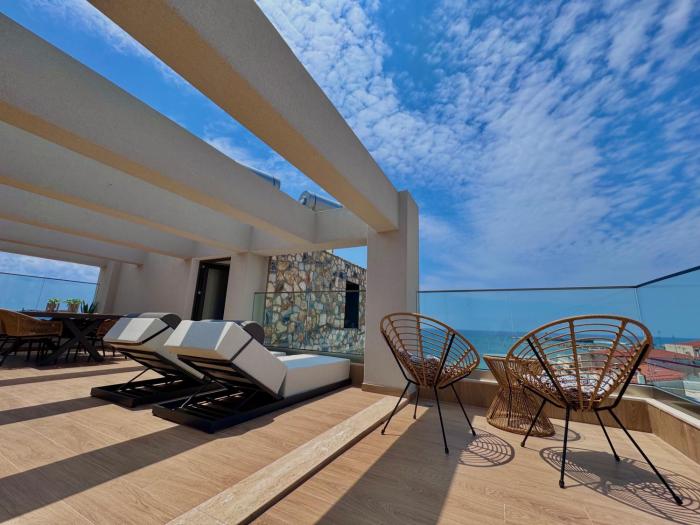 Petra Mare - Sea View Escape in Nea Moudania